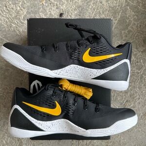 Nike Kobe 9 EM Low Protro - Black and University Gold